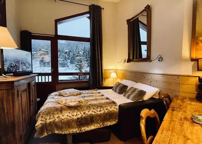 Le Cerf- T2 Sur Front De Neige - La Tania * كورشوفيل